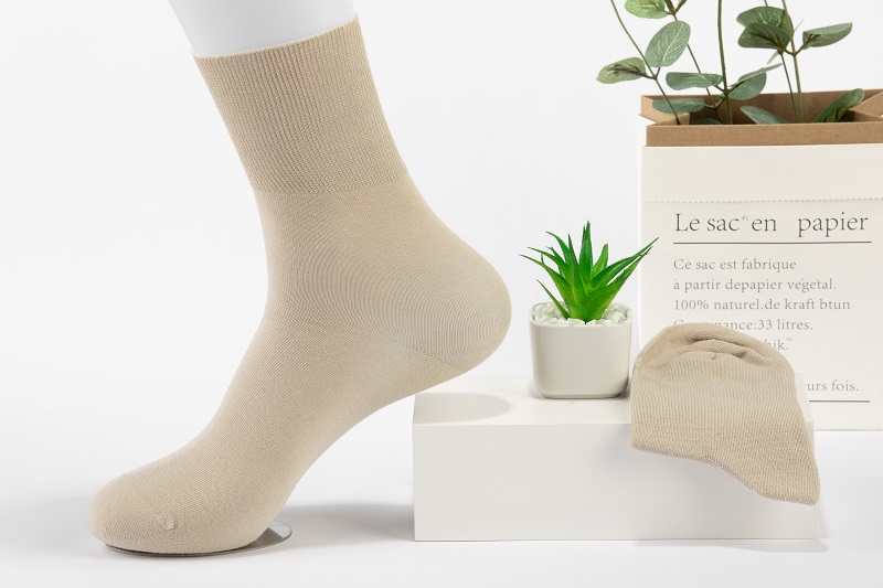 Antimicrobial Loose Fit Socks